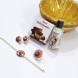 Paithani Mayur Gift Hamper